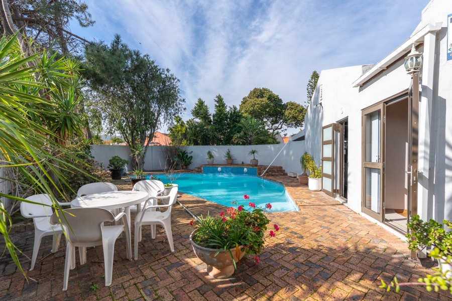 4 Bedroom Property for Sale in Edgemead Western Cape